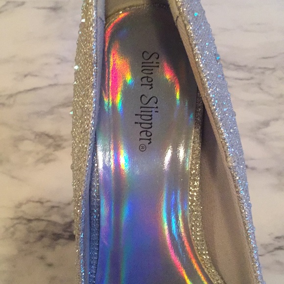 Silver Slippers Glam heels - Picture 5 of 7
